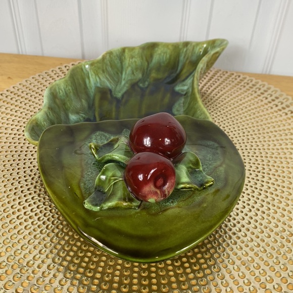 Wade of California Pottery USA apple serving dish lidded. 14” long. Green - Picture 4 of 8